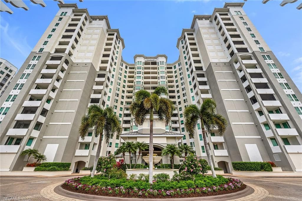 285 Grande WAY 503-26
