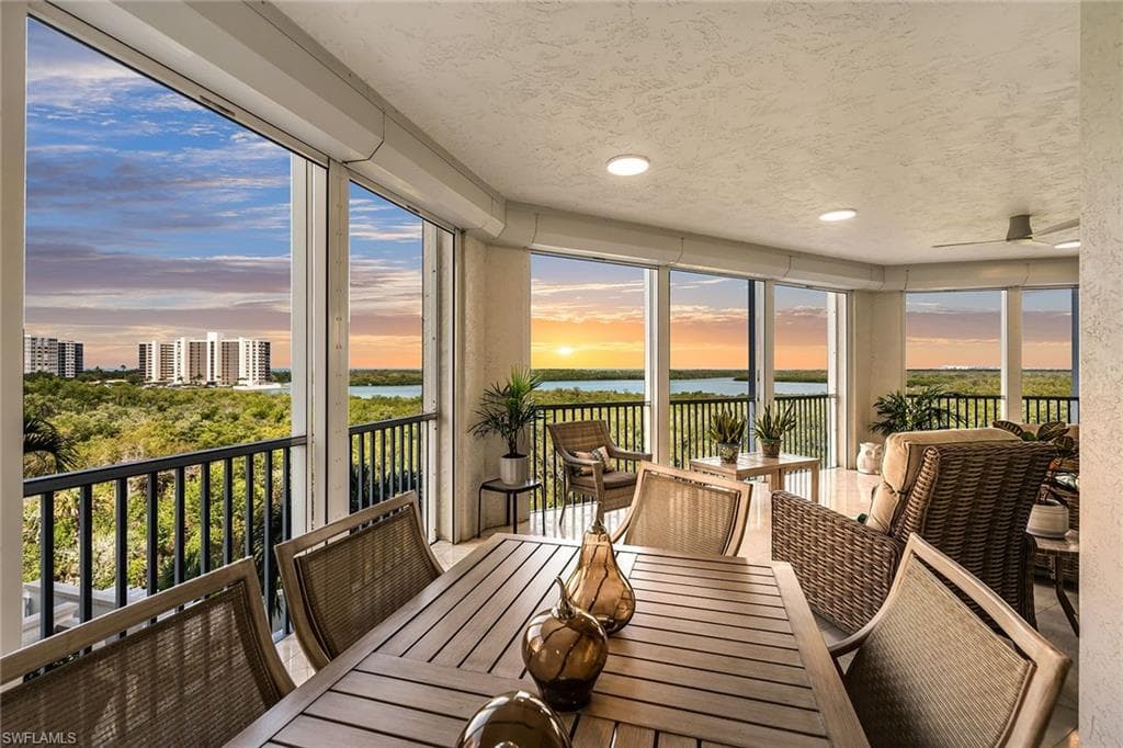 285 Grande WAY 503-1