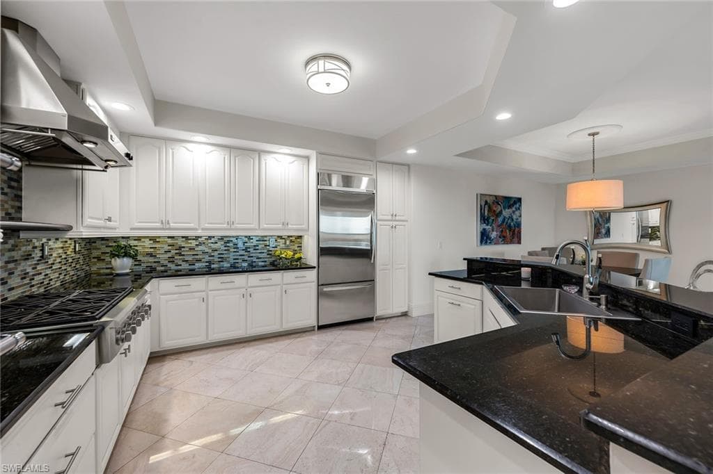 285 Grande WAY 503-20
