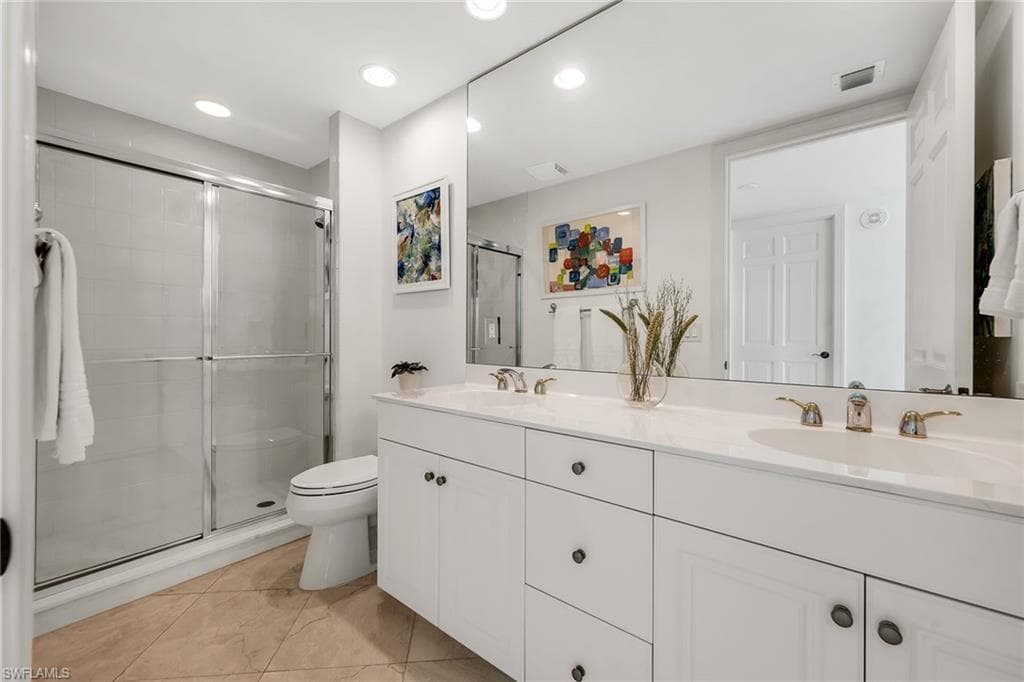 285 Grande WAY 503-18