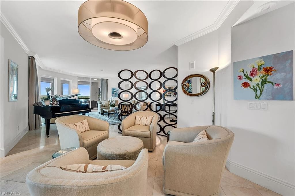 285 Grande WAY 503-11
