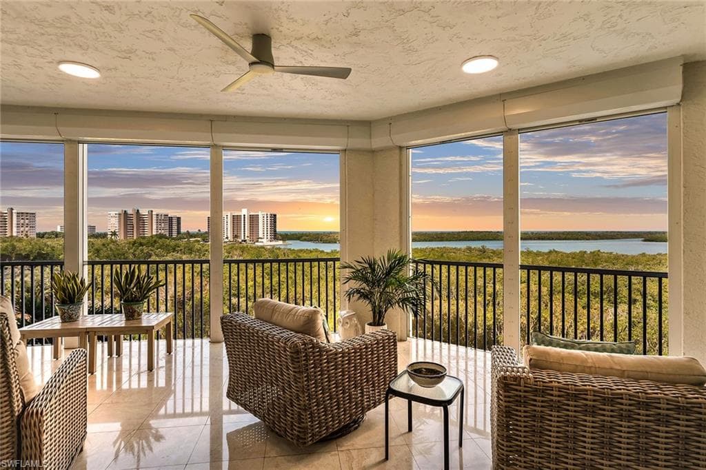 285 Grande WAY 503-4