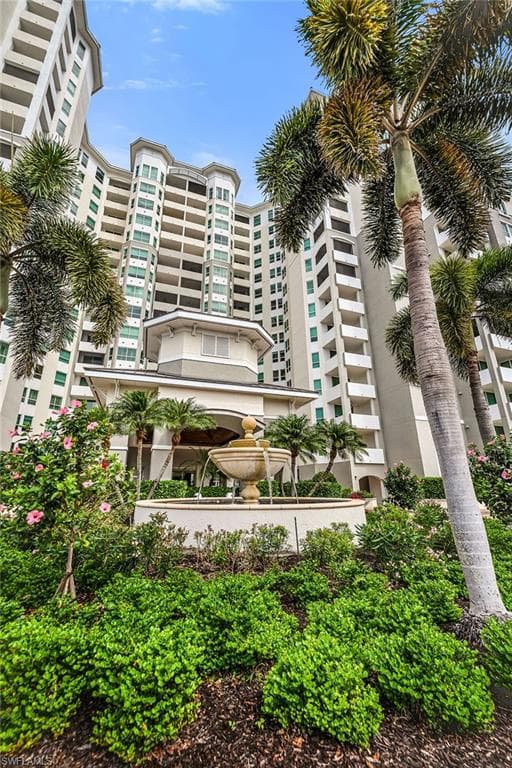 285 Grande WAY 503-25