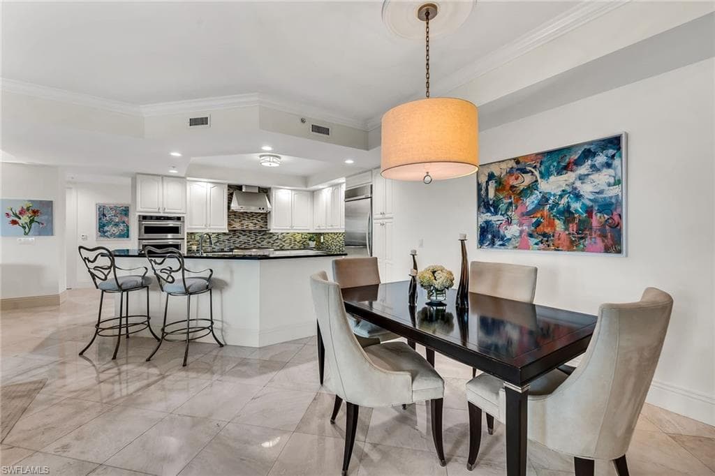 285 Grande WAY 503-21