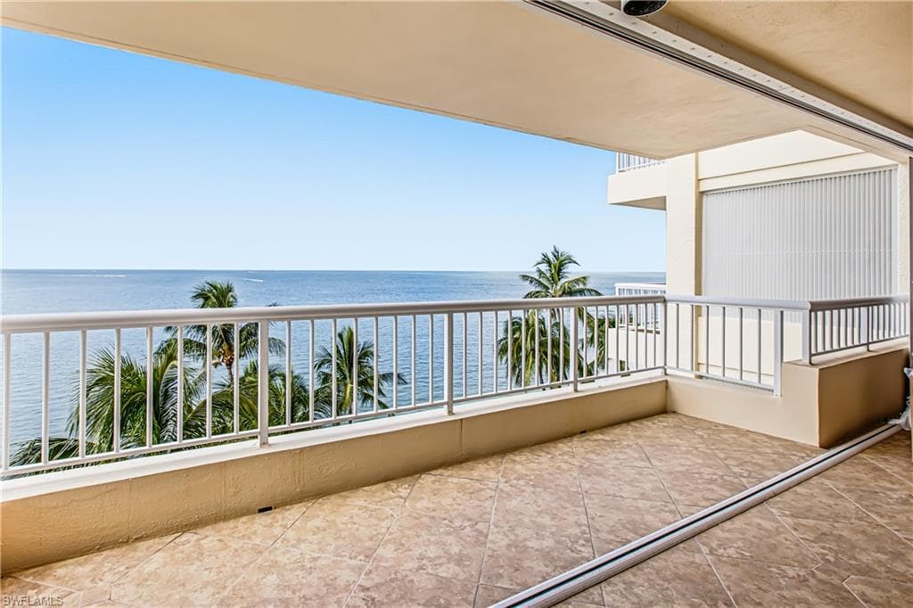 990 Cape Marco DR 503-6