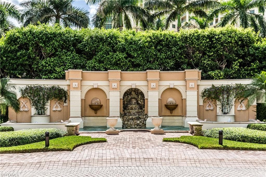 990 Cape Marco DR 503-33
