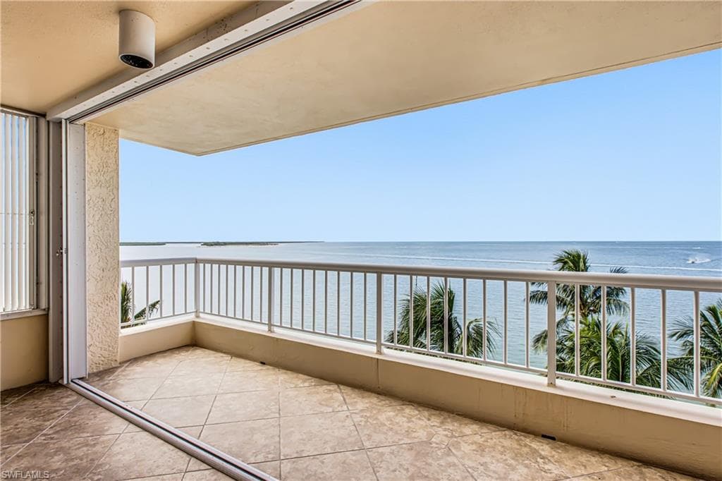 990 Cape Marco DR 503-4
