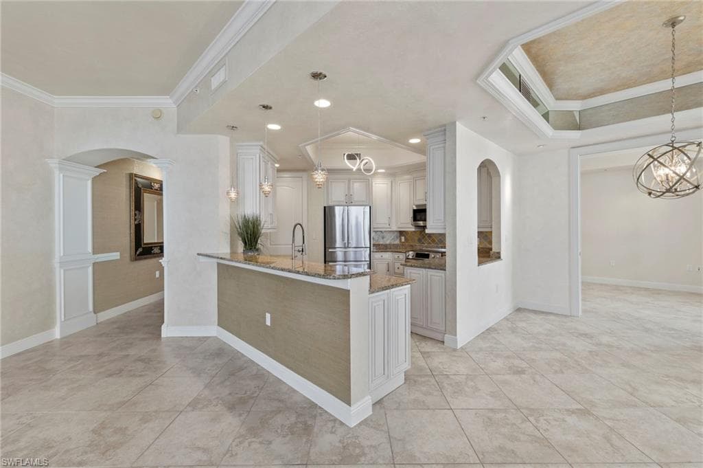 2090 W 1st ST E2605-9