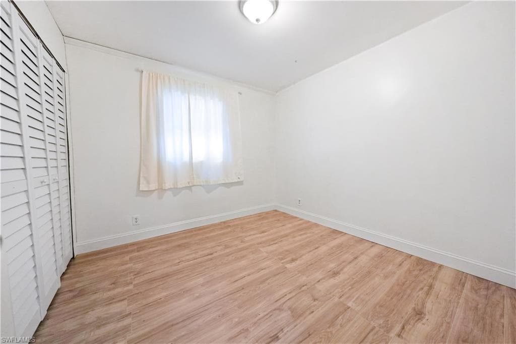 5078 Amber LN-4