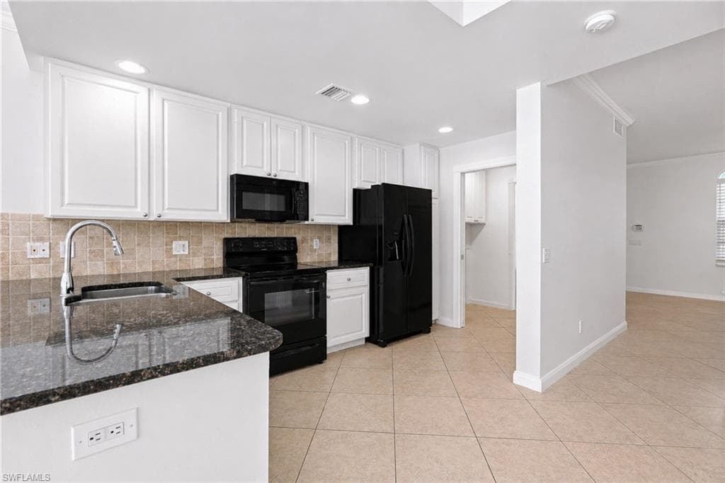 3564 Islandwalk CIR-17