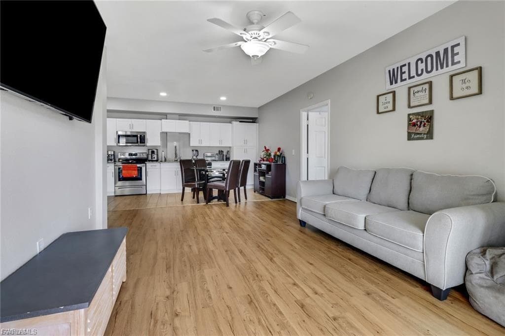 6361 Aragon WAY 106-9