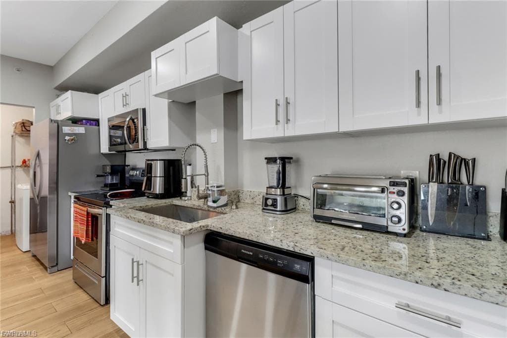 6361 Aragon WAY 106-4