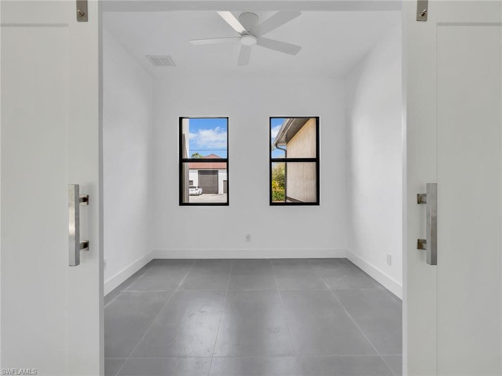 11225 Carnegie AVE-24