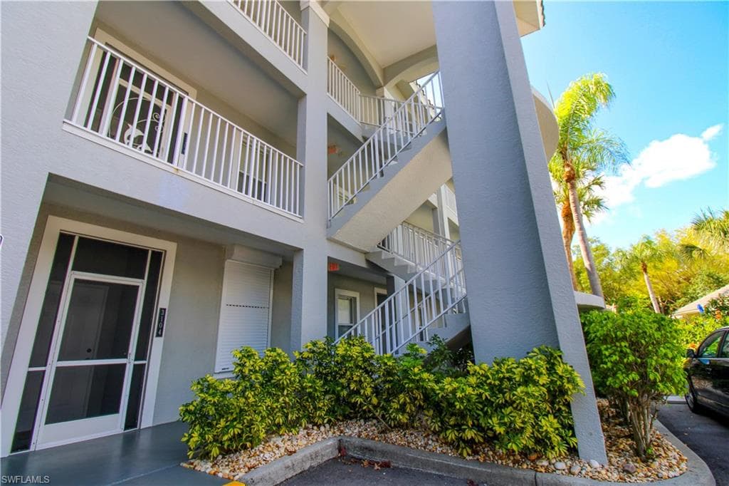 519 Roma CT 3-305-4