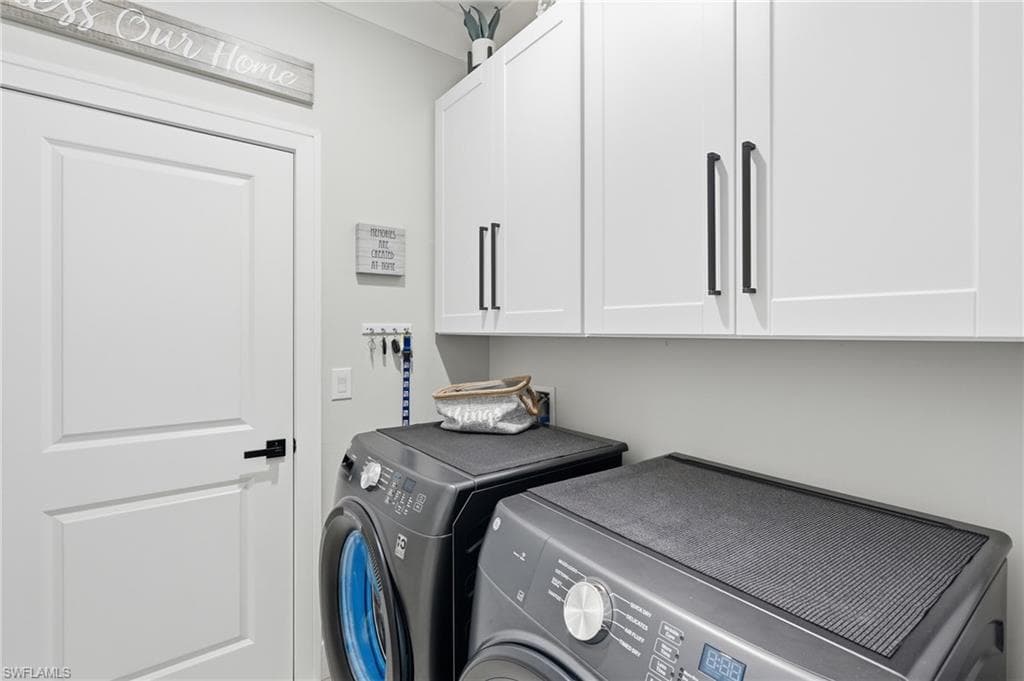 18566 Ives DR-23