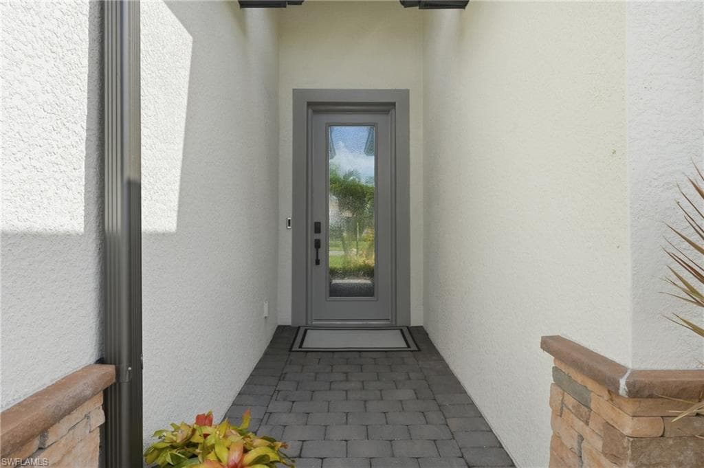 18566 Ives DR-4