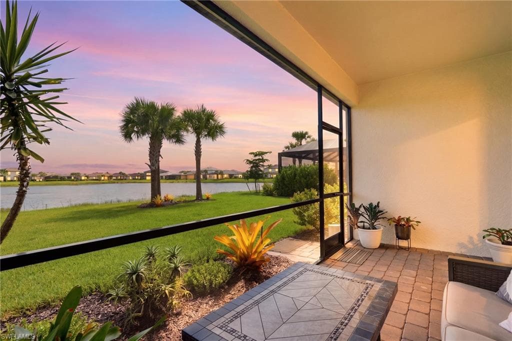 18566 Ives DR-25