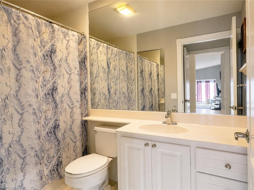 4907 Lasqueti WAY-13