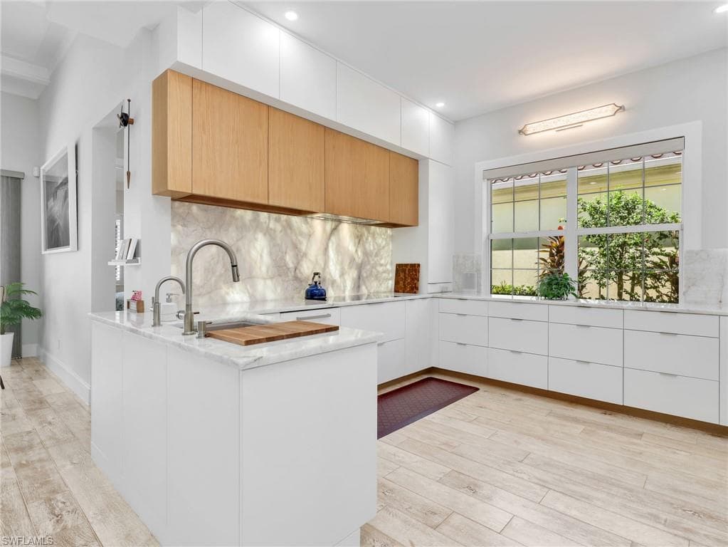 7658 Sicilia CT-18