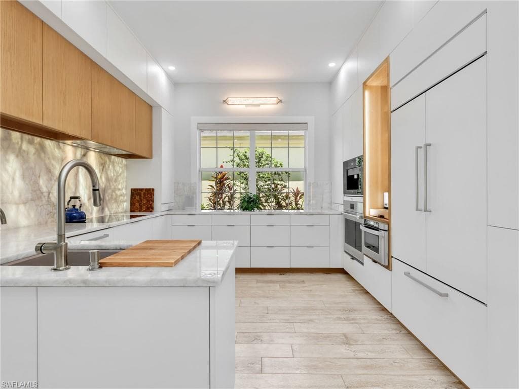 7658 Sicilia CT-19
