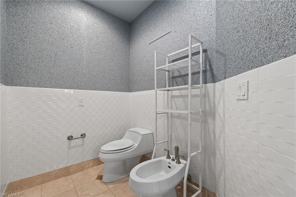 14270 Royal Harbour CT 323-21