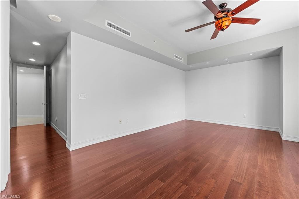 14270 Royal Harbour CT 323-24