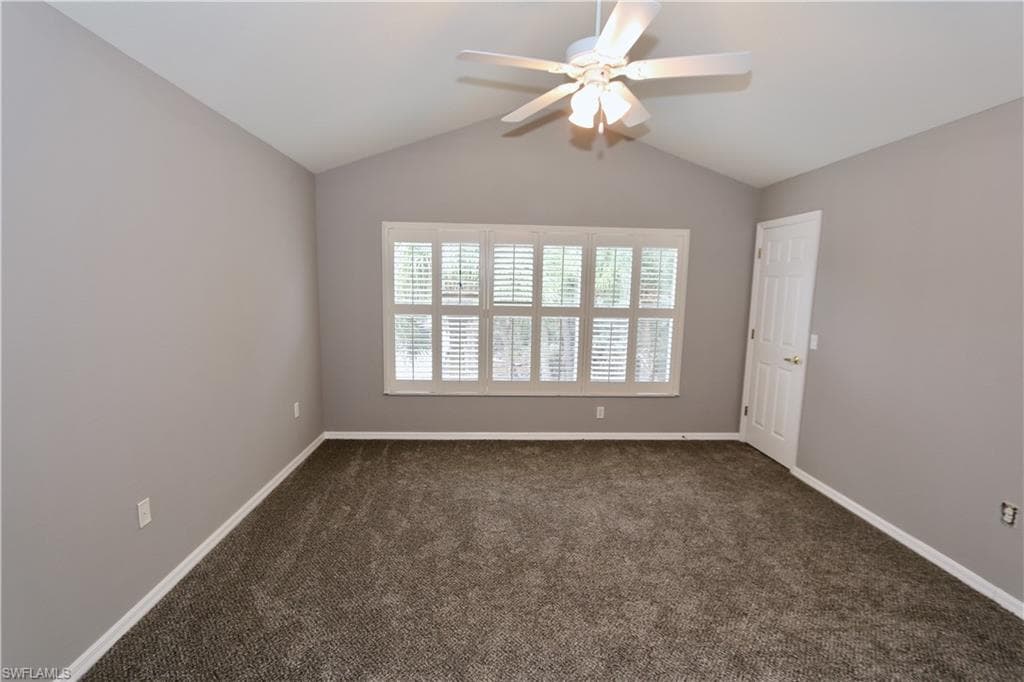 1055 Albany CT 217-11