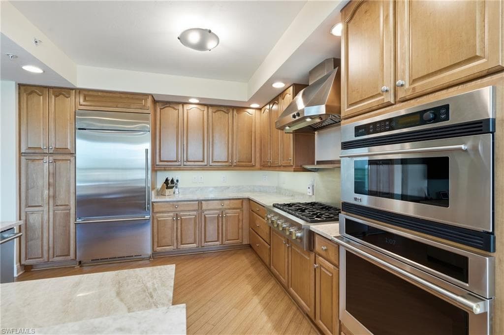 285 Grande WAY 401-13