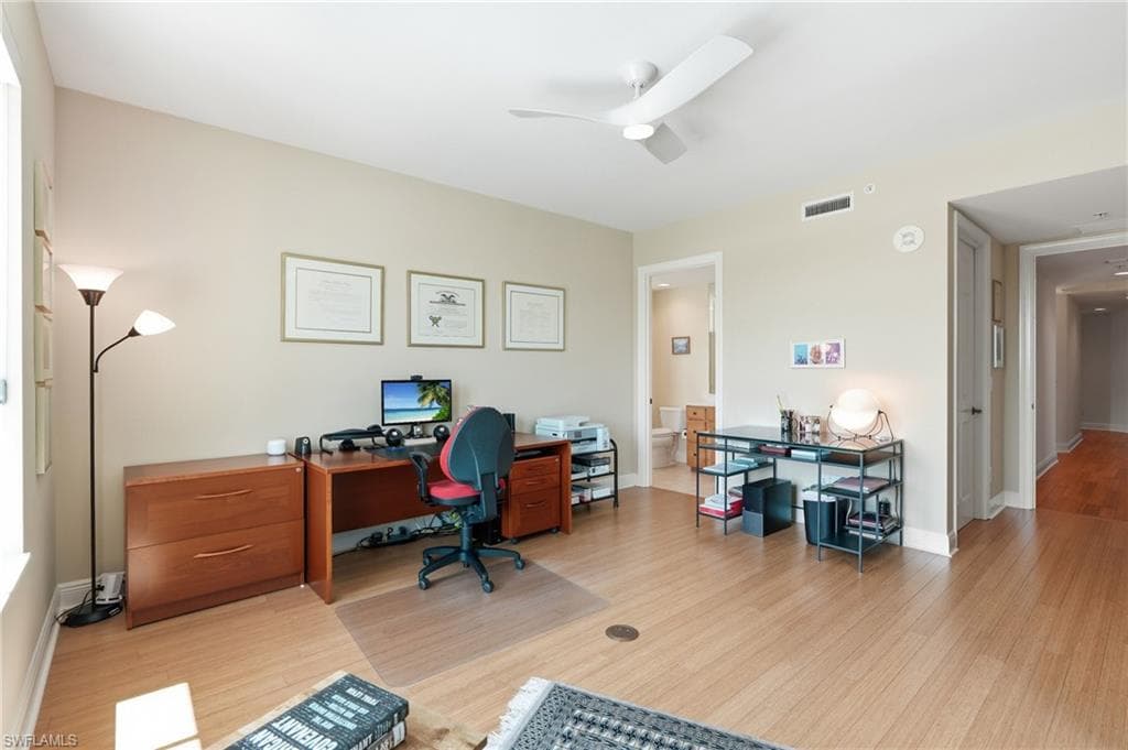 285 Grande WAY 401-17