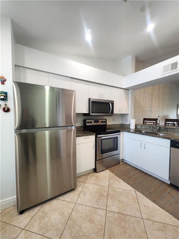 9640 Victoria LN 305-3