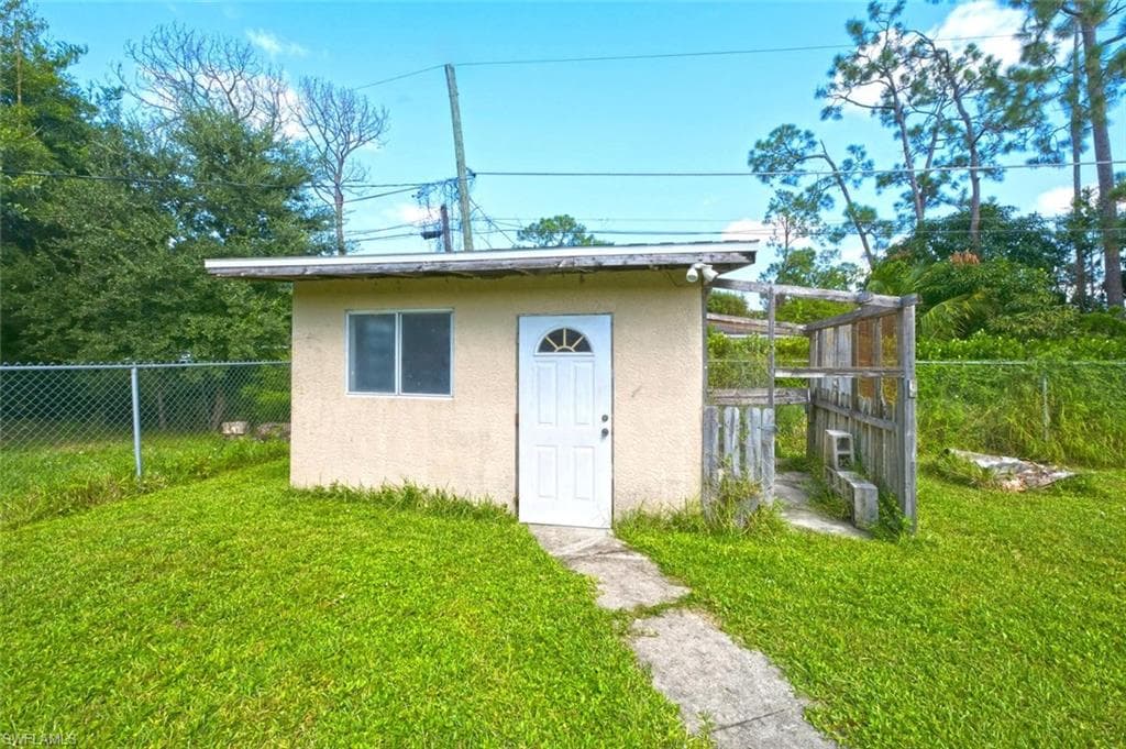 5449 Hardee ST-24