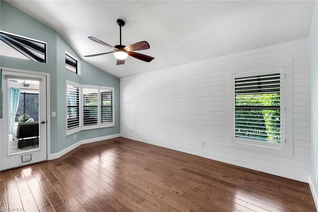 520 Raven WAY-12