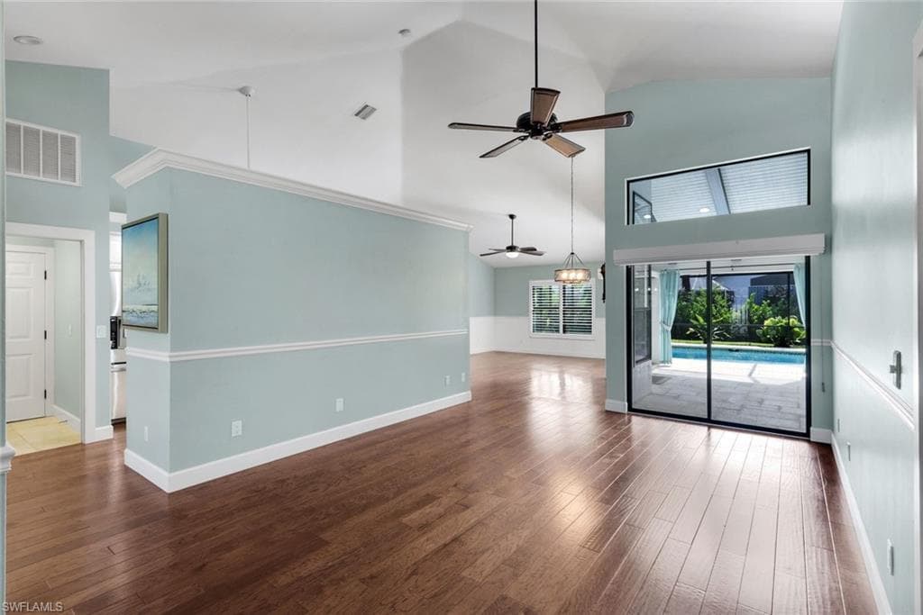 520 Raven WAY-7