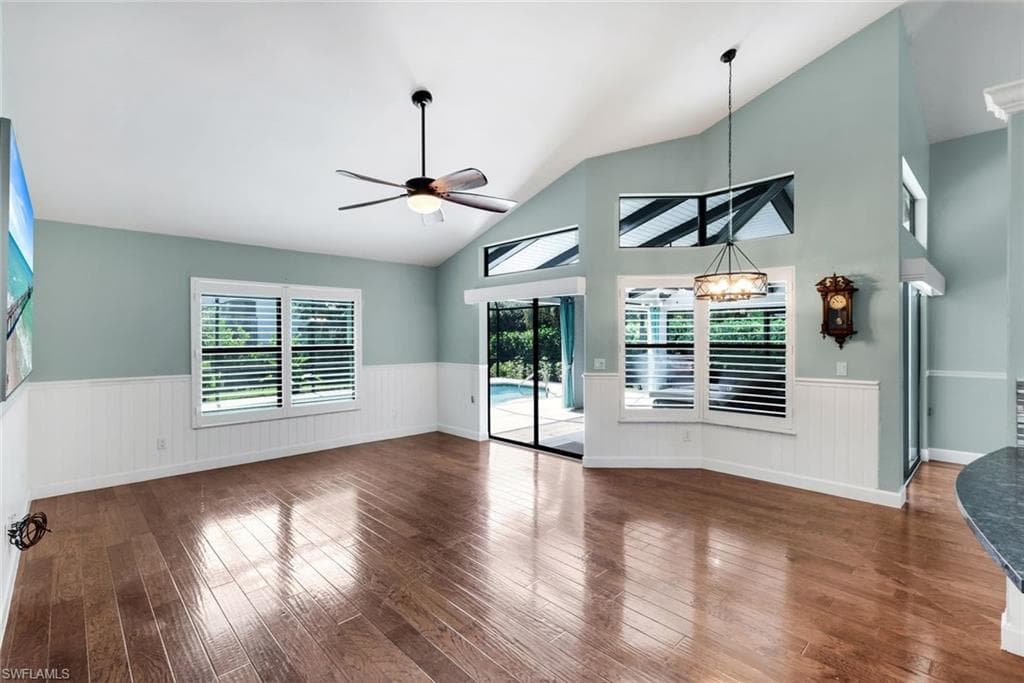 520 Raven WAY-5