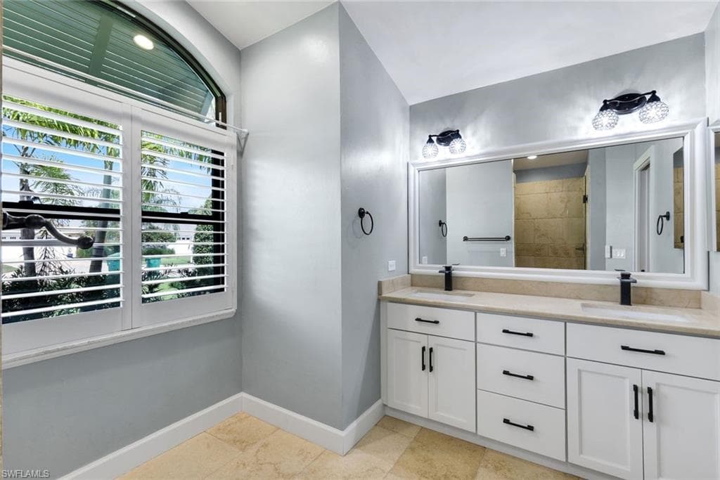520 Raven WAY-14