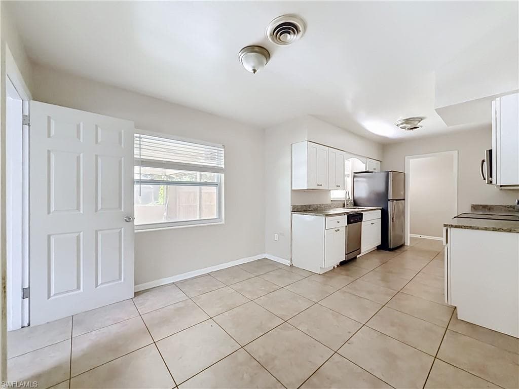 3414 Portersfield RD-16