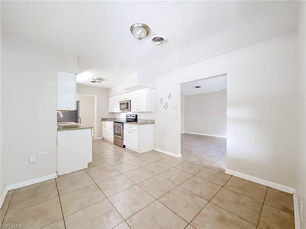 3414 Portersfield RD-33