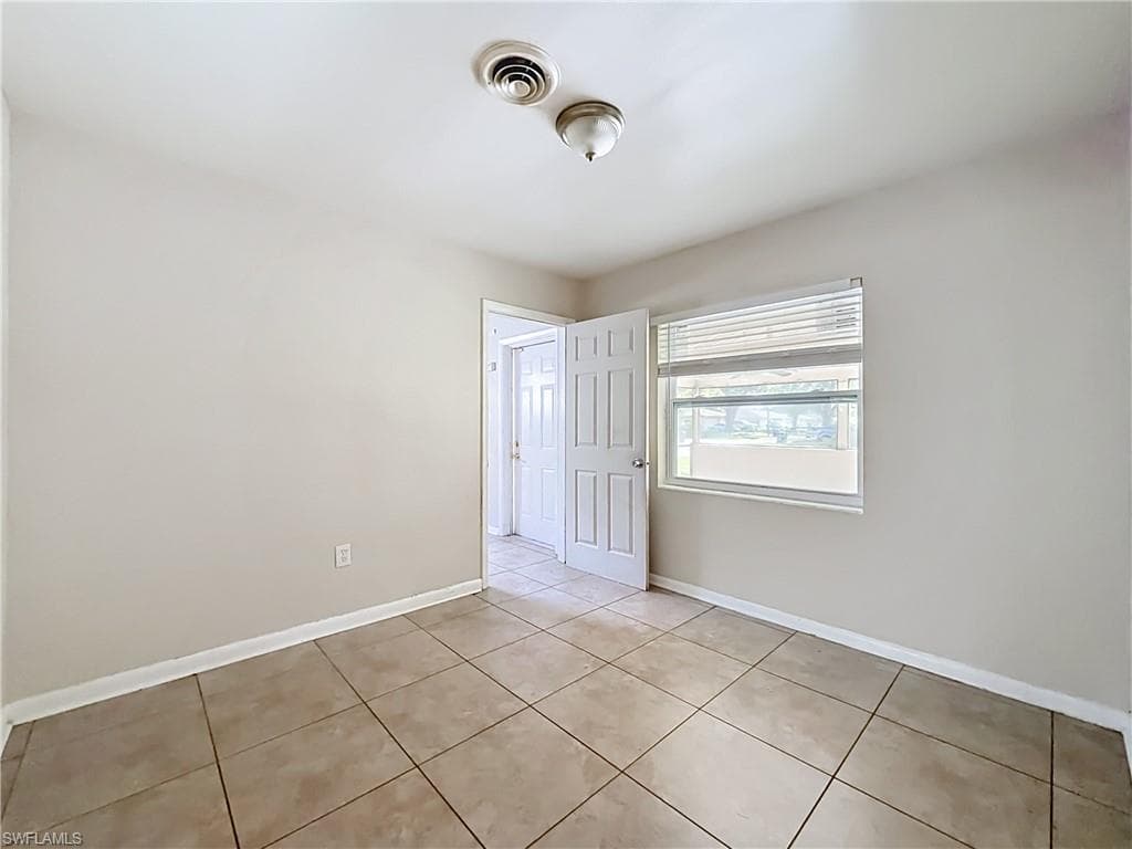 3414 Portersfield RD-37