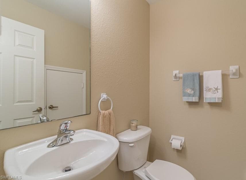 7820 Sandpine CT 2302-16