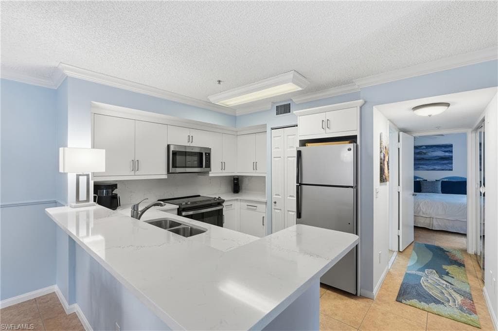 1270 Wildwood Lakes BLVD 208-6