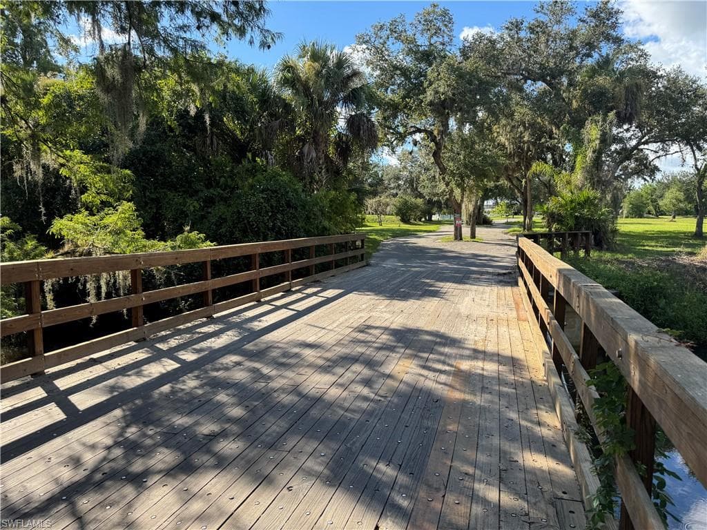 18900 Creek Bridge CT-12