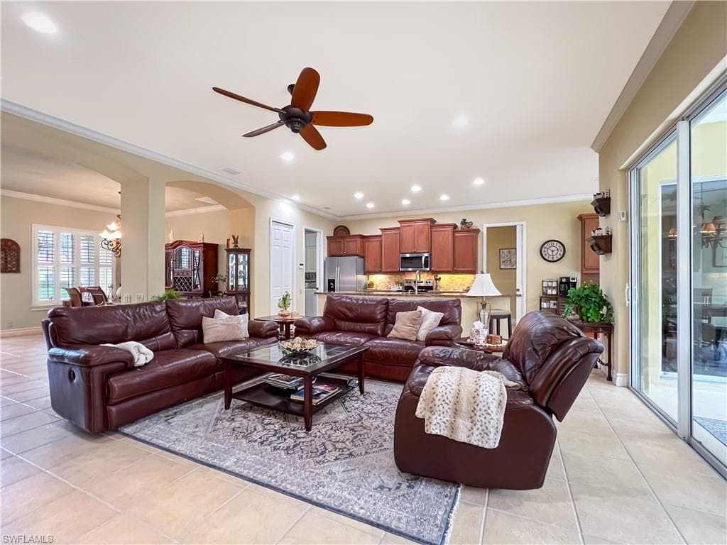 3290 Shady Bend WAY-2