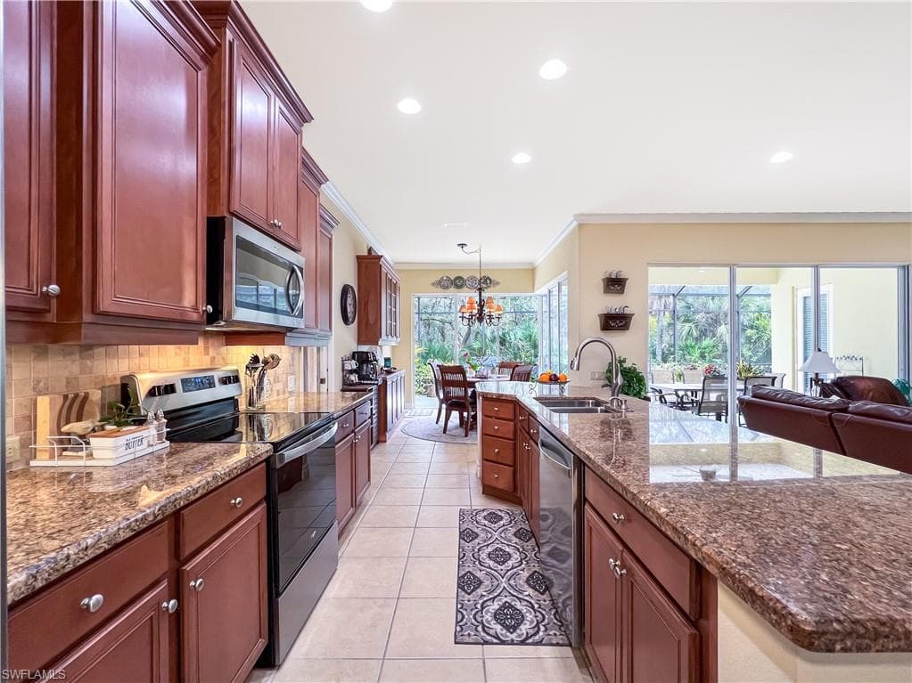 3290 Shady Bend WAY-6