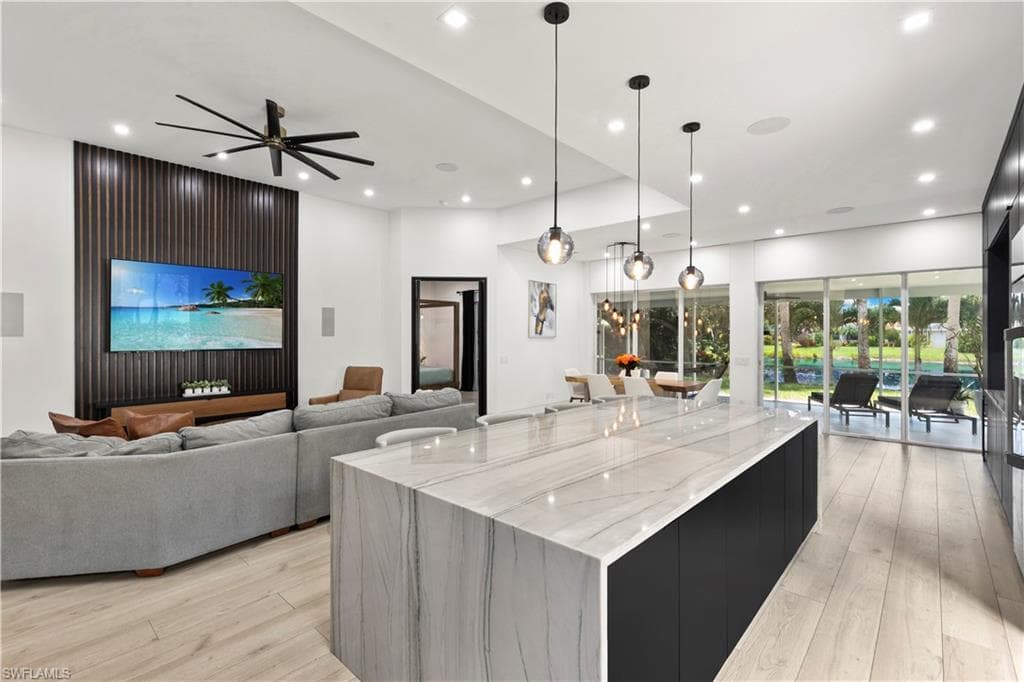 3007 Ellice WAY-13
