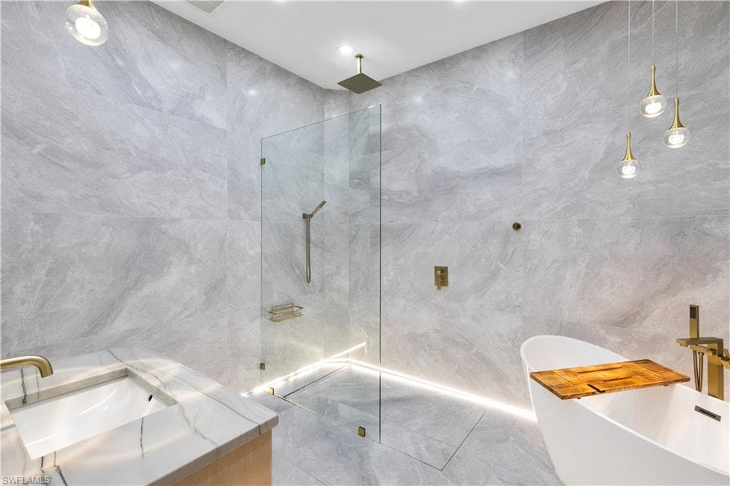3007 Ellice WAY-24