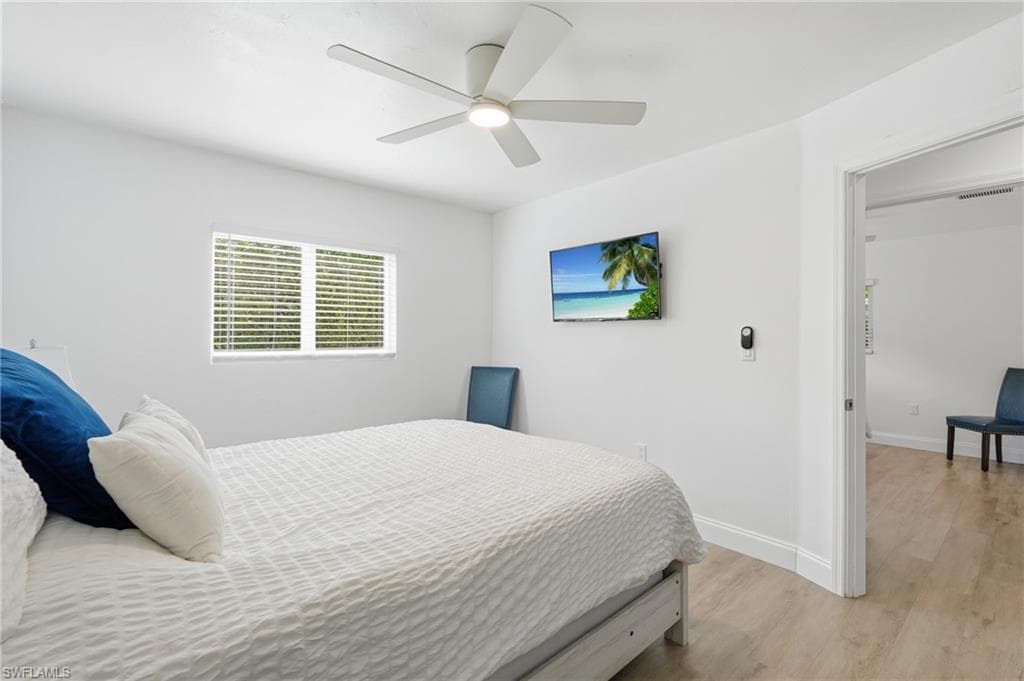 2965 Woodside AVE-27