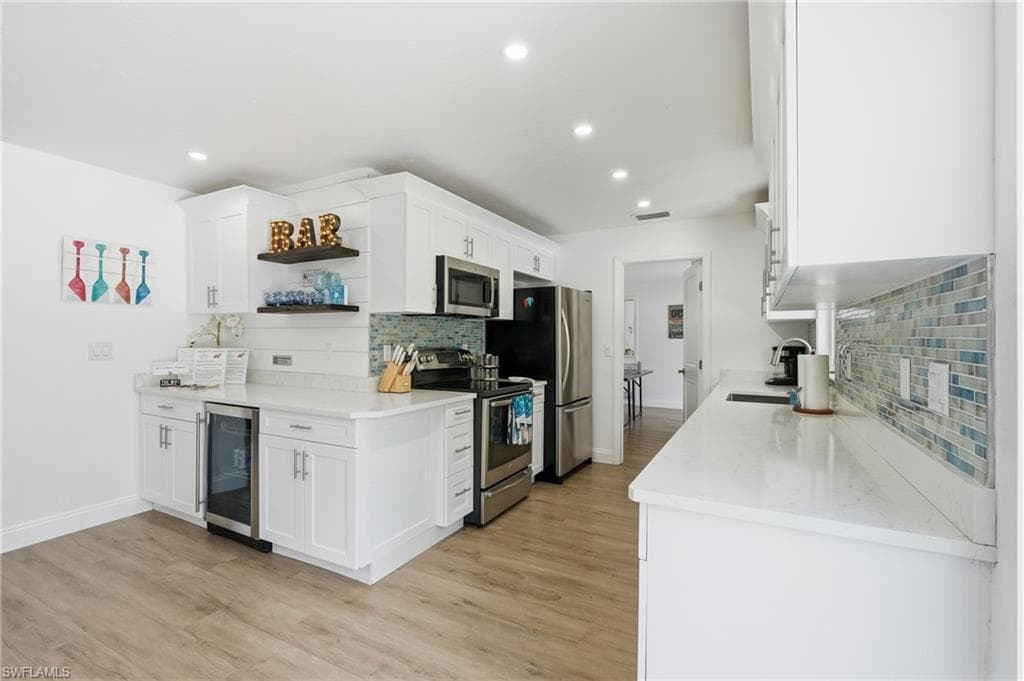 2965 Woodside AVE-17