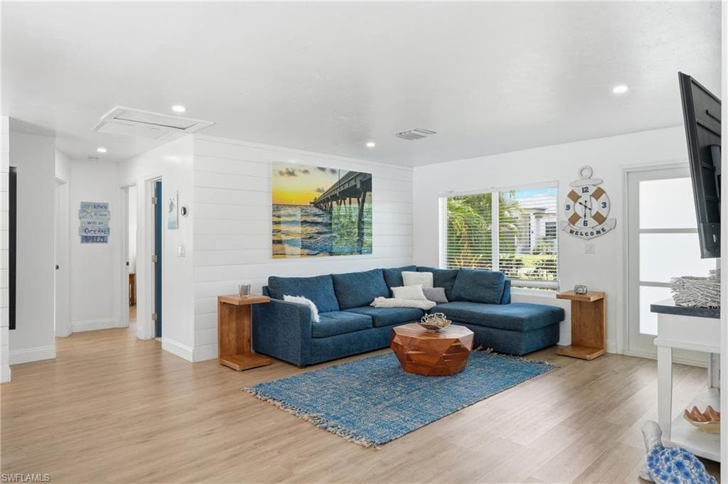 2965 Woodside AVE-12