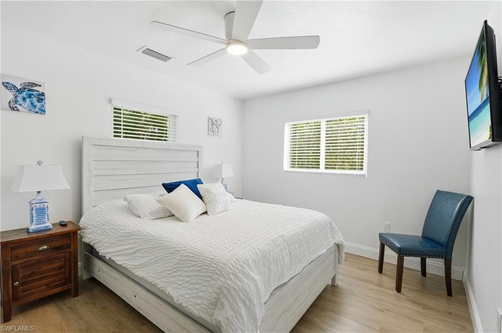 2965 Woodside AVE-26