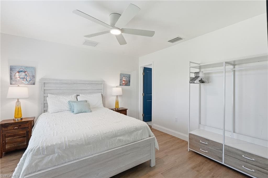 2965 Woodside AVE-22